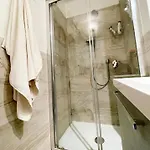Leonardo Suites Apartamento *